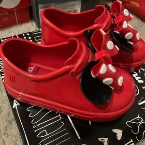 Minnie mouse mini melissa’s 🥰